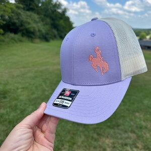 Lilac Richardson Low-pro 115 embroidered Cowboy in Pink Stitching.